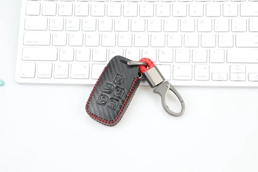 Jingyuqin Leather Carbon Remote Key Case for Land Rover A9 Range Rover Evoque Freelander 2 Jaguar XE XJ XJL XF C-X16 V12 Guitar