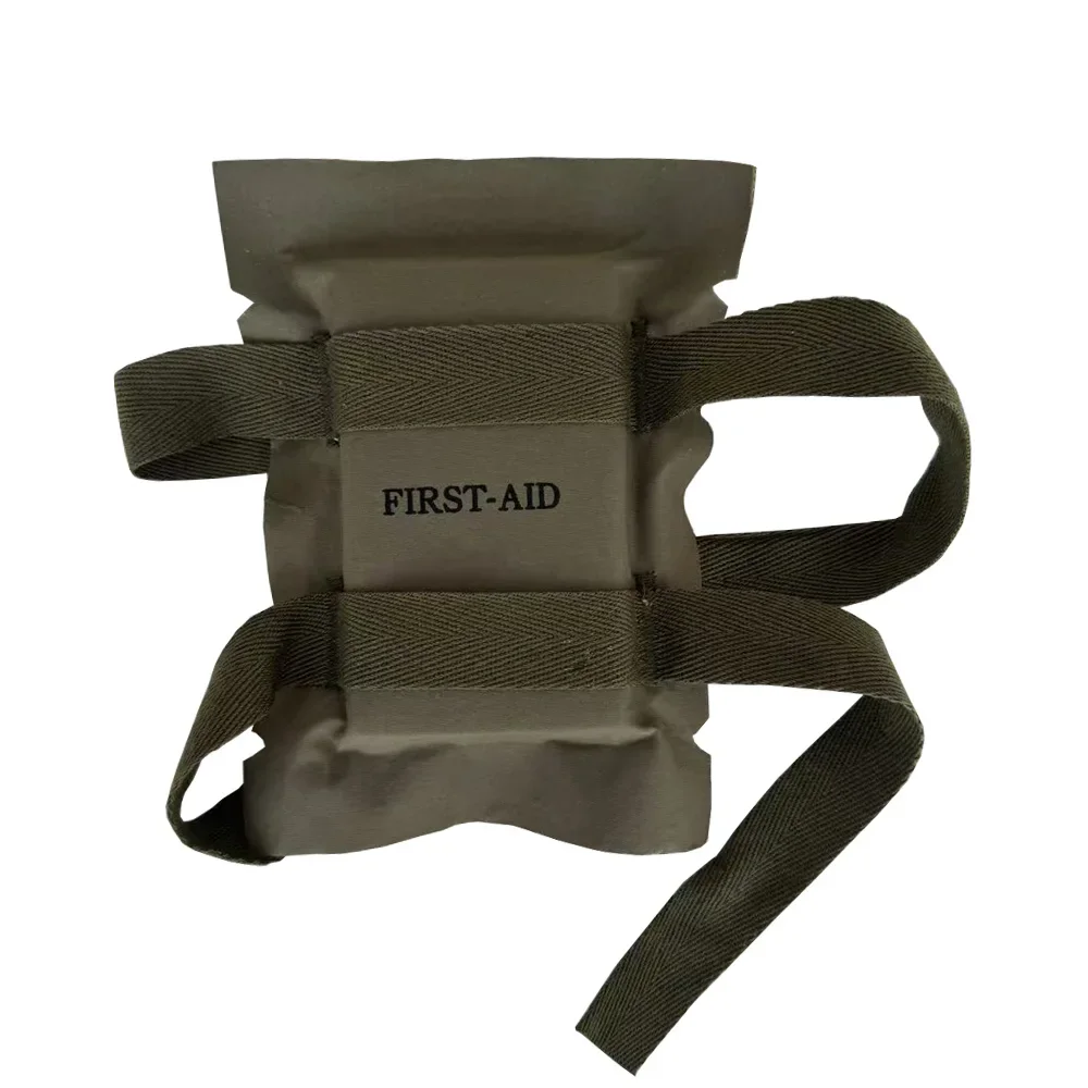 

WW2 First Aid Equipment Package Soldier Accessorative Equip Pack Parachoper Helm Retro Gear First Aid Kit