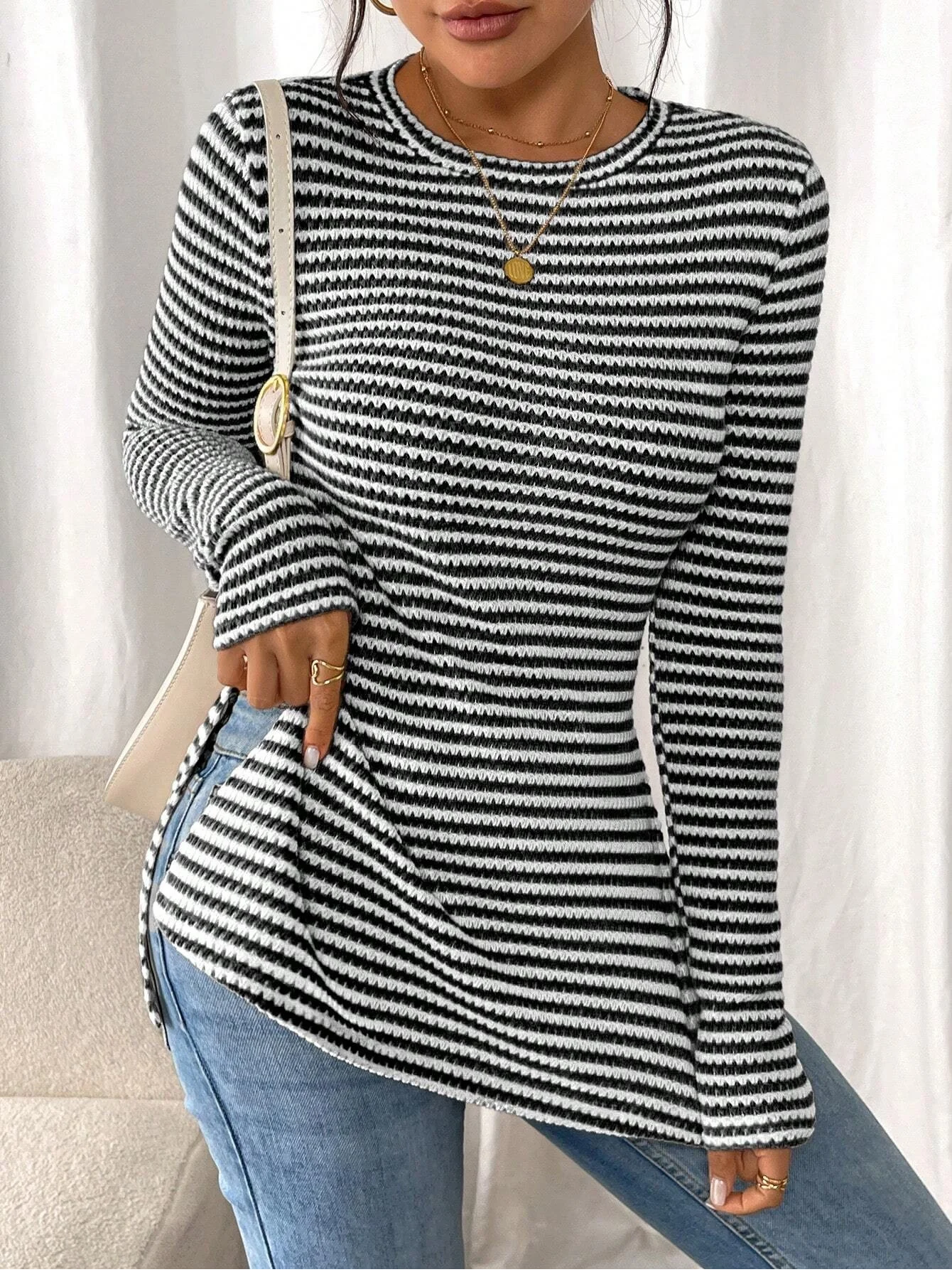 

Women's casual striped long-sleeved T-shirt with slit hem, textured fabric, long-sleeved sweater knitted pullover for spring, au