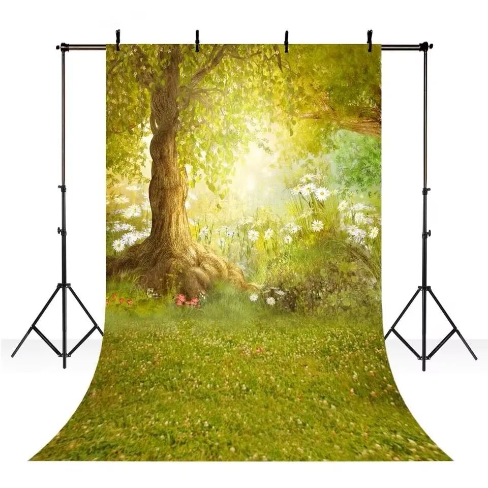 Fondos de primavera del país de las Maravillas para fotografía flores blancas árbol grande pradera verde princesa bebé niña feliz fondo de fotografía de Pascua