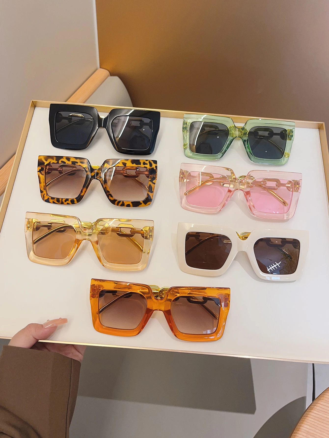 

7Pcs European and American Square Oversized Frame Twist Chain Classic Popular Retro Street Style Gift Set Fashion Glasses