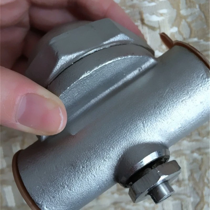 

Stainless steel bimetal steam threaded trap DN20