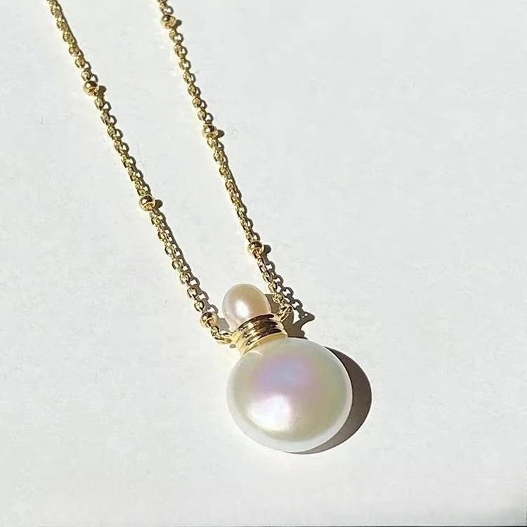 Japan and South Korea Style Imitation Color Pearl Perfume Bottle Necklace Women's Low Key Luxury Temperament Jewelry Necklace