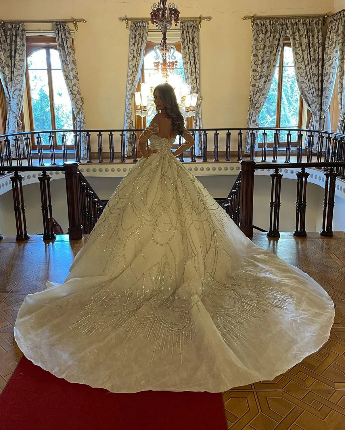 Illusion Women Wedding Dress A-Line O-Neck Appliques Sequins Crystal Pearls Bridal Gown Slim Fit Skirt Court Trian Dress