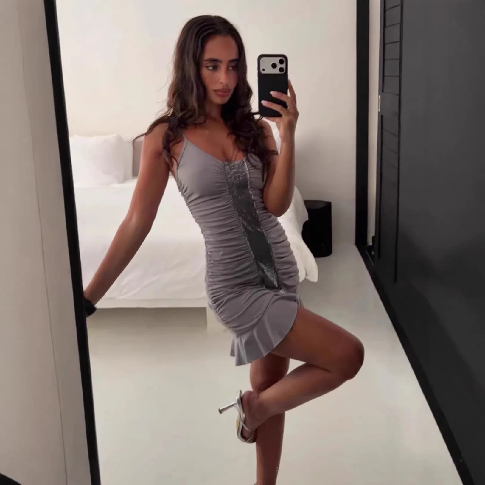 

2026 Summer New Gray Pleated Hip-wrapped Ruffle Edge Suspender Dress