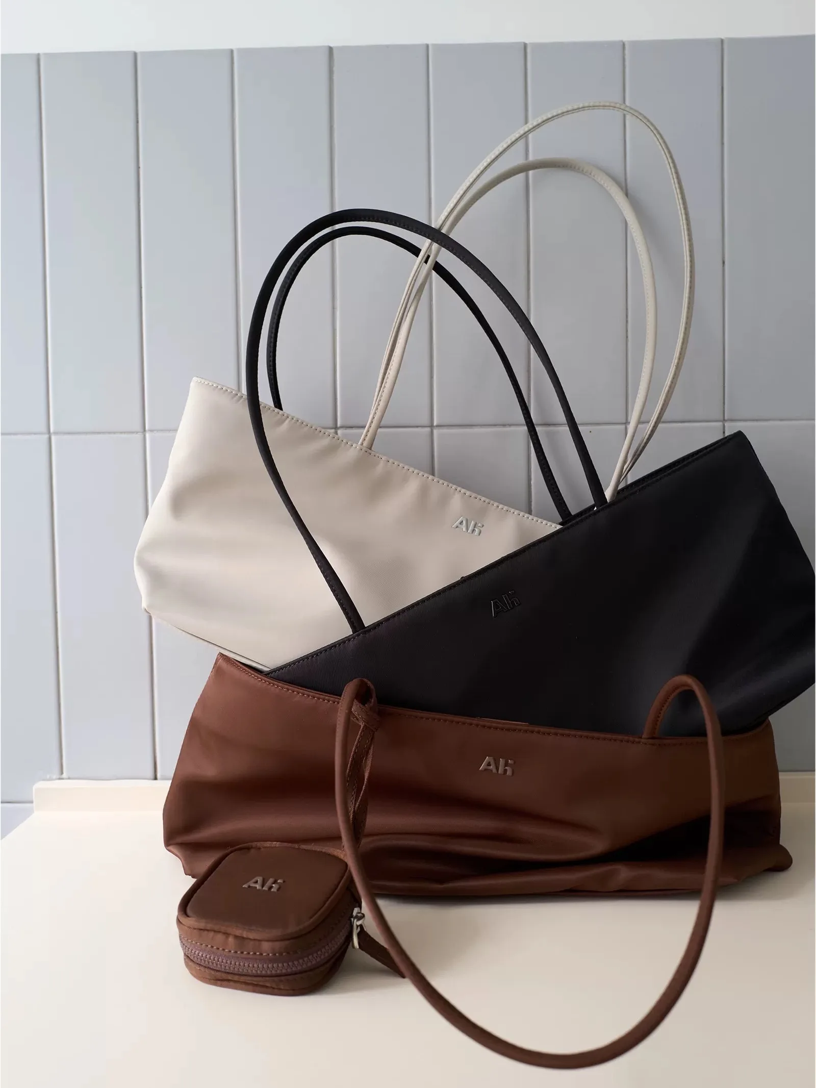 Lightweight Avamhome Nylon Tote Bag Underarm Handbag Korean Style Single Shoulder Bag for Young People Daily Use