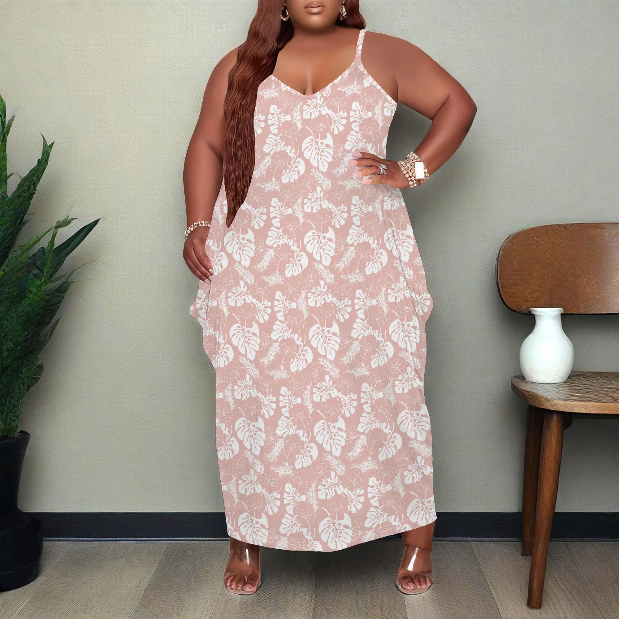 Рисунок 2 - Женское платье больших размеров с цветочным принтом