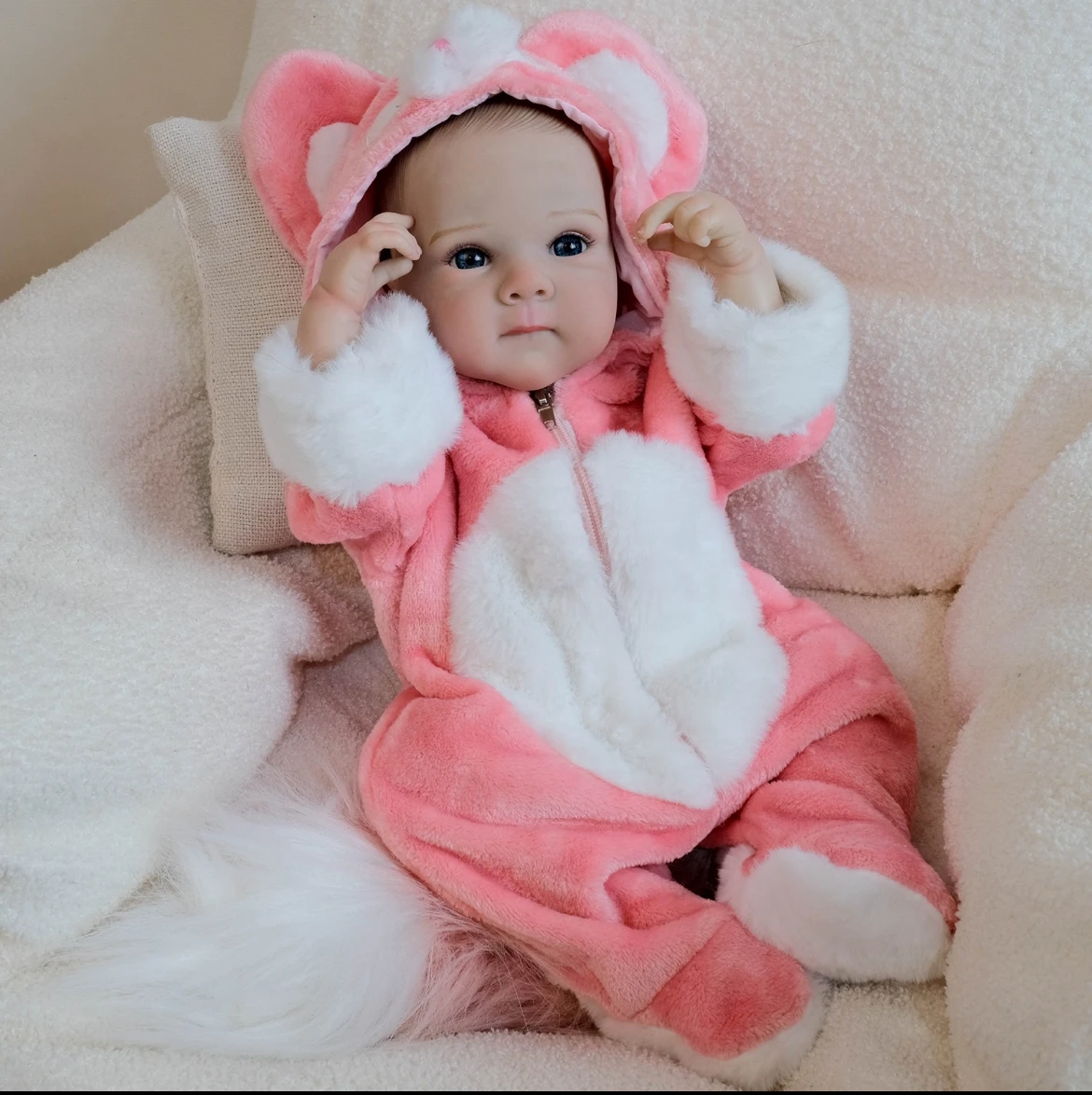 18'' Lalka Reborn Bettie w wygodnym różowym kombinezonie z lisim nadrukiem Najlepszy prezent urodzinowy dla dzieci Miękkie ciało Ręcznie malowane detale