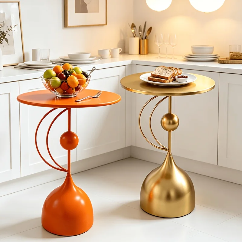 Artistic round metal side table, retro metal decorations, small side table, suitable for decorating the living room