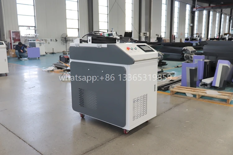 Maxcool 1500W 2000W 3000W Paint Cleaner Continuous Laser Cleaning Rust Removal Fiber Laser Cleaning Machine