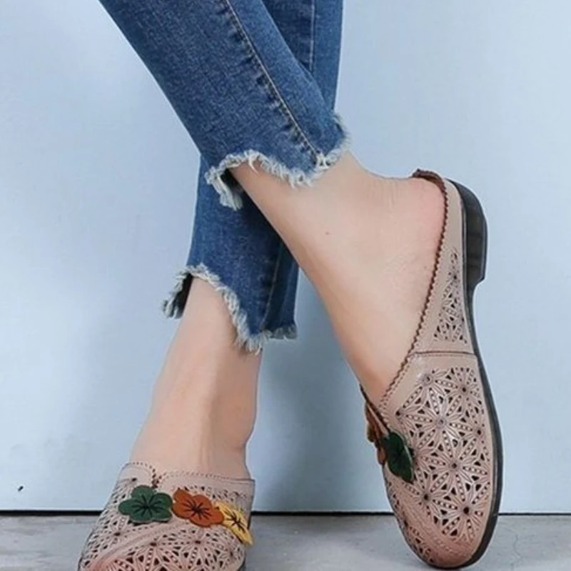 Female Flower Hollow Slippers Summer Breathable Soft Bottom Non-slip Shoes Ethnic Style Retro Round Toe Sandals Zapatos Mujer