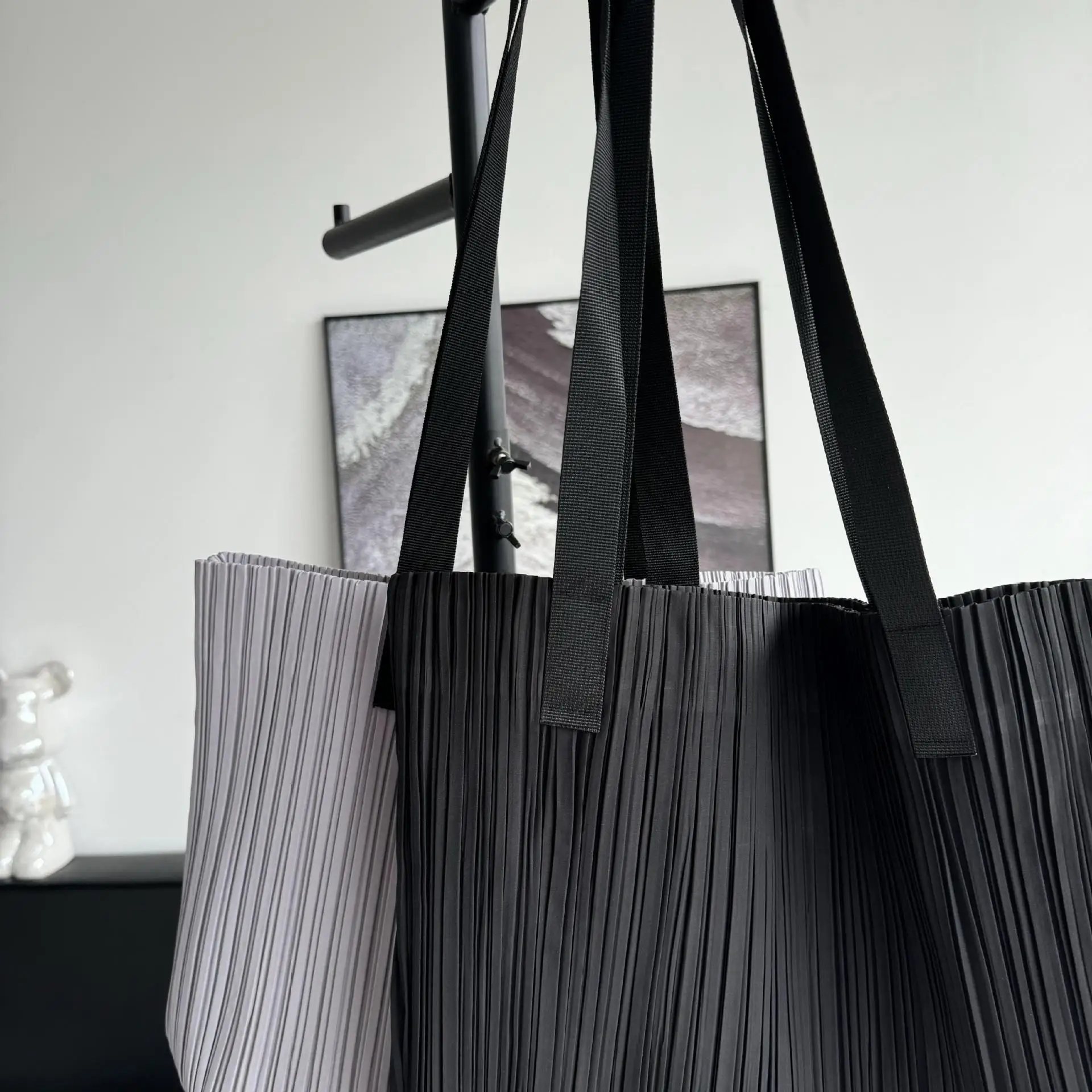 IN STOCK Trendy casual pleated drawstring small square bag solid color sports bag  casual flat bag HOT SELLING
