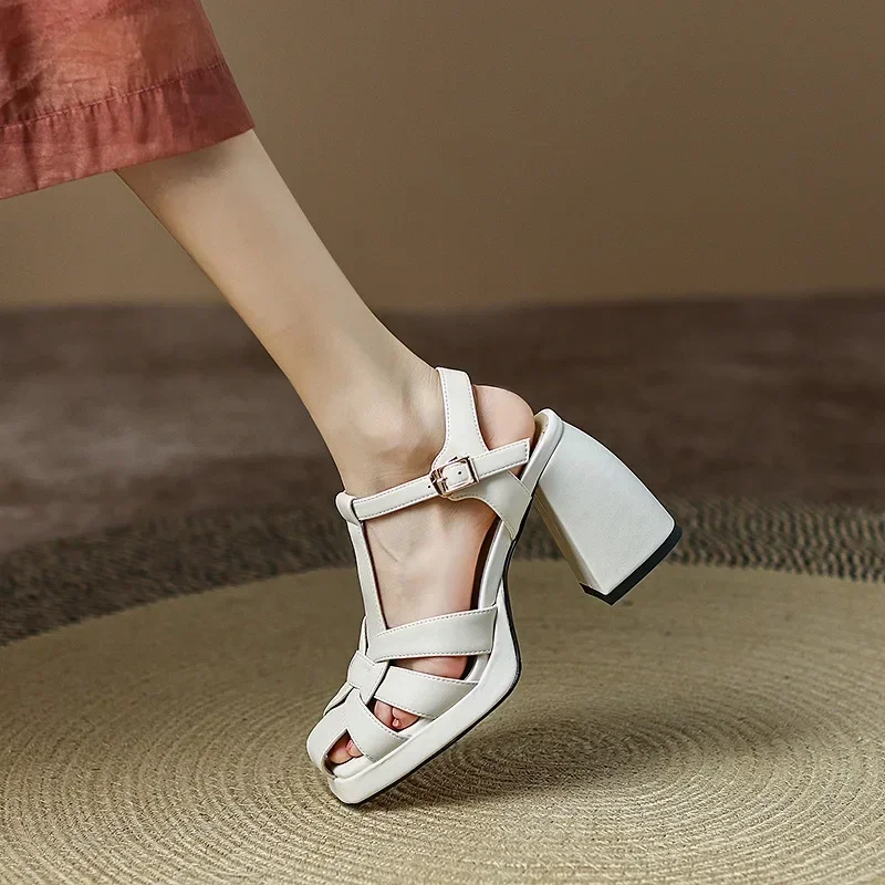 New Thick Heel Romen Sandals Women High Heel Leather Shoes Retro Weave Hollow Platform British Style Female Shoes 2024