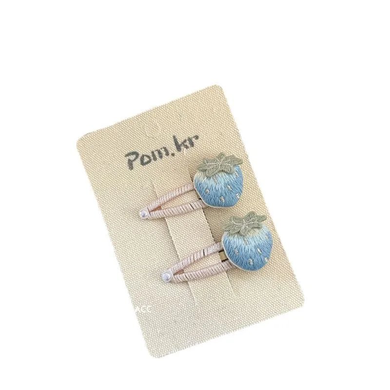 Adorabili fermagli per capelli alla fragola per ragazze, mollette ricamate fresche e carine, fermagli per frangia laterale fatti a mano dolci per bambini