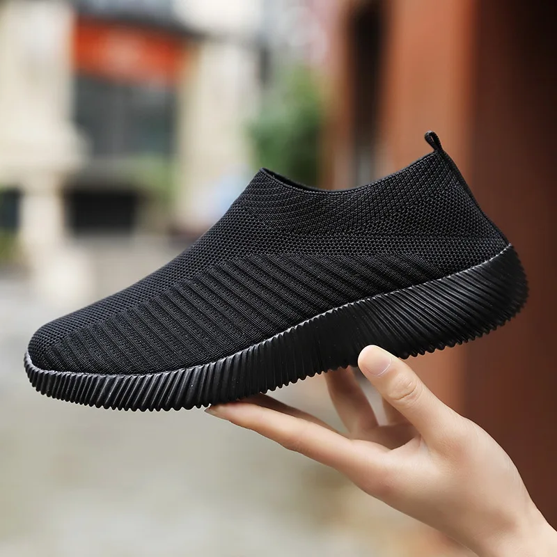 High Quality Women Vulcanized Shoes Women Sneakers Slip On Flats Shoes Women Loafers Plus Size Walking Flat