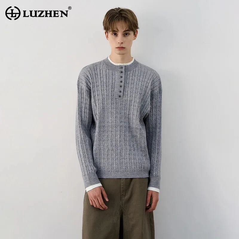 

LUZHEN модный двухслойный искусственный вязаный пуловер из двух предметов для мужчин, осень-зима 2025, красивый повседневный мужской свитер JY4538