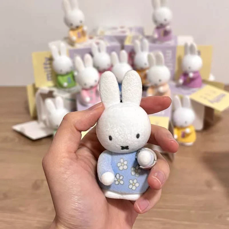 

Оригинальная стойка для хранения Miffy серии Kawaii, стеллаж для хранения ручек с кольцом, многофункциональная стойка для хранения, аниме, периферийная фигурка, кукла, подарочная игрушка