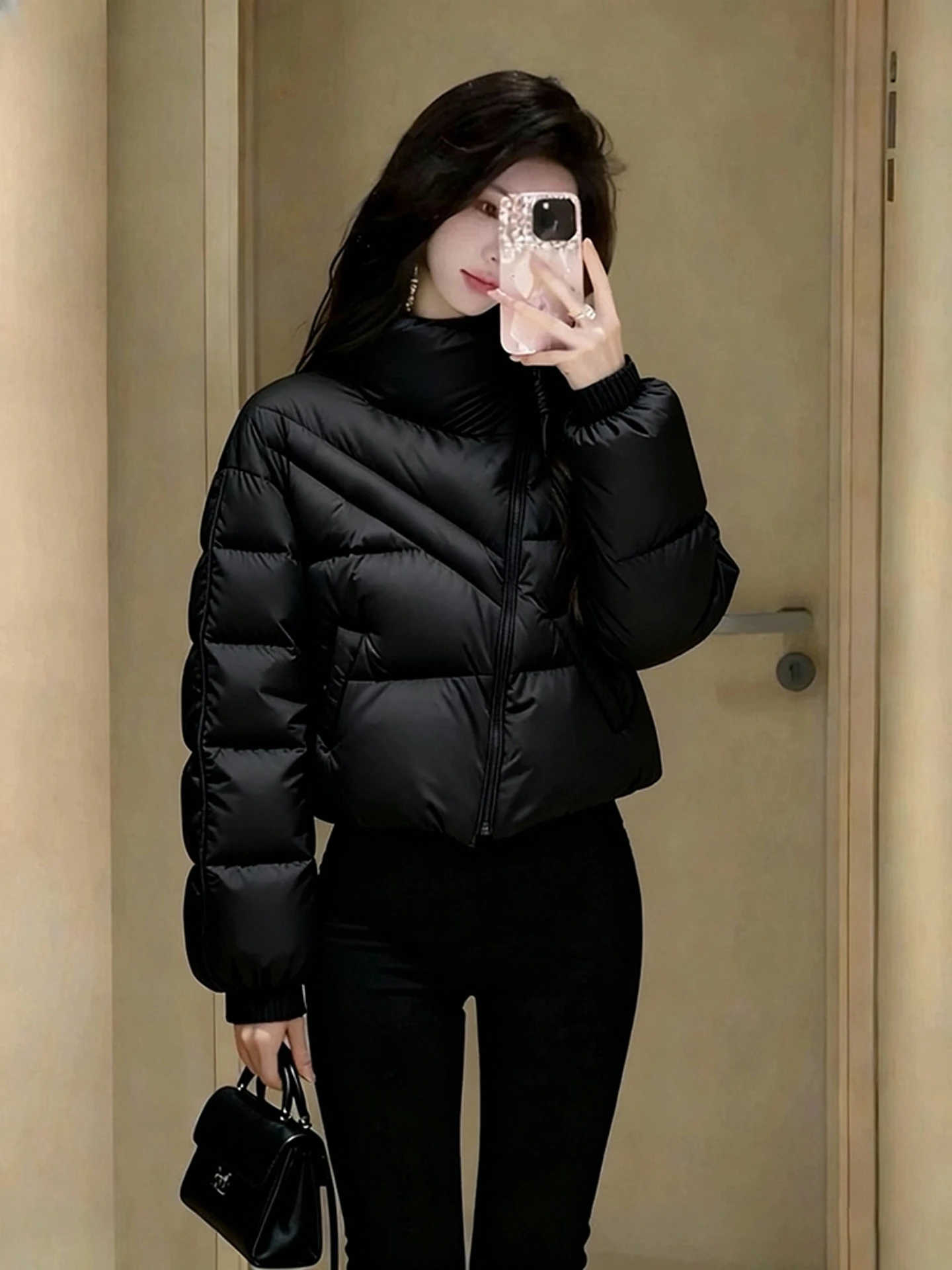 

Женская утепленная куртка-пуховик с искусственным мехом, черная, зимняя, теплая верхняя одежда, стандартный крой, на пуху