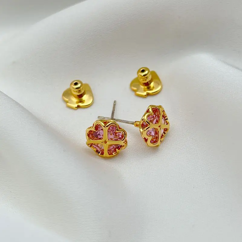 KS الأوروبية والأمريكية مزاجه الموضة الطازجة اللون الزركون محظوظ زهرة الحلو الحب المرأة أقراط رائعة