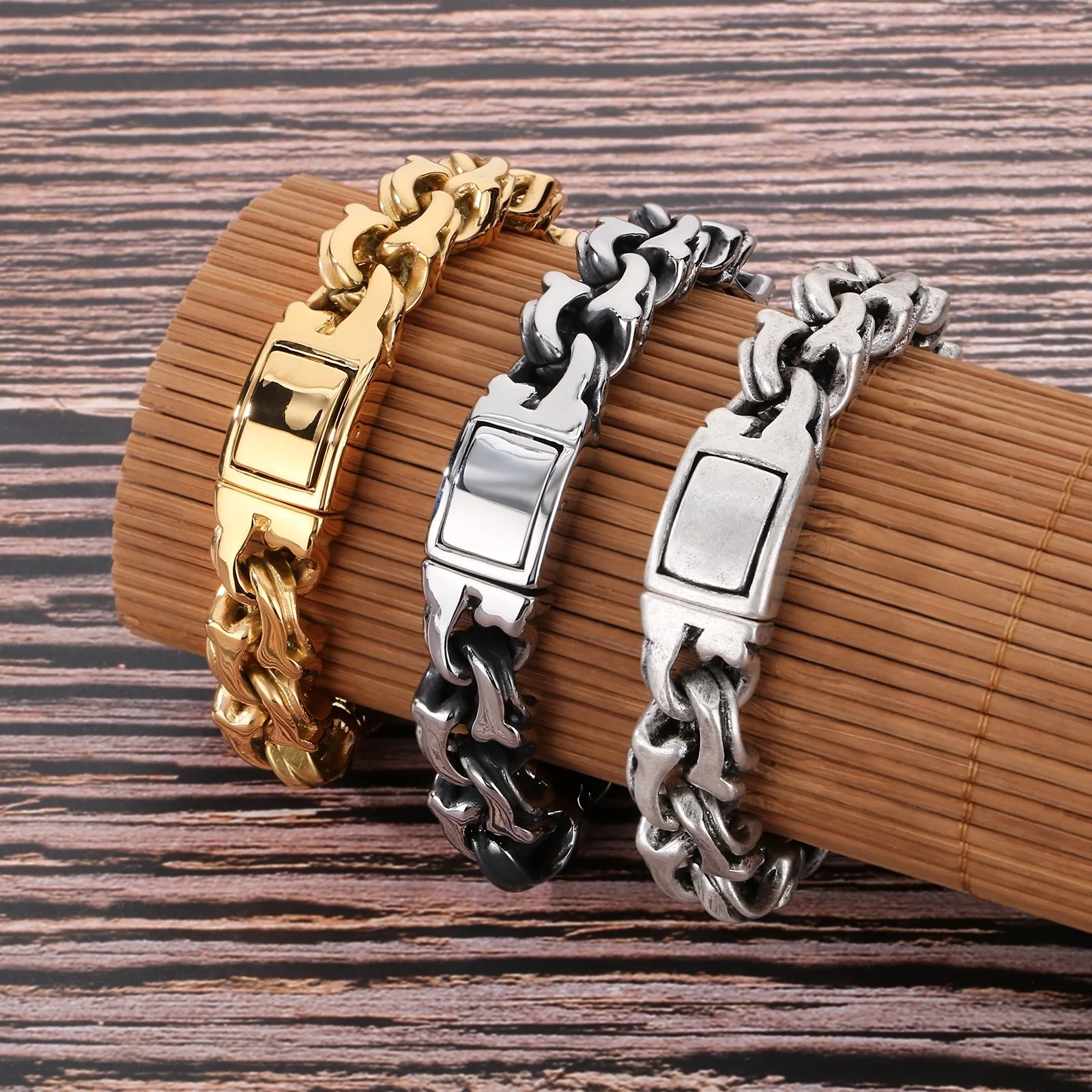 Chunky Chain Bracelet for Men On Hand Jewelry Polished Antique Silver Color Stainless Steel Best Gifts for Friends