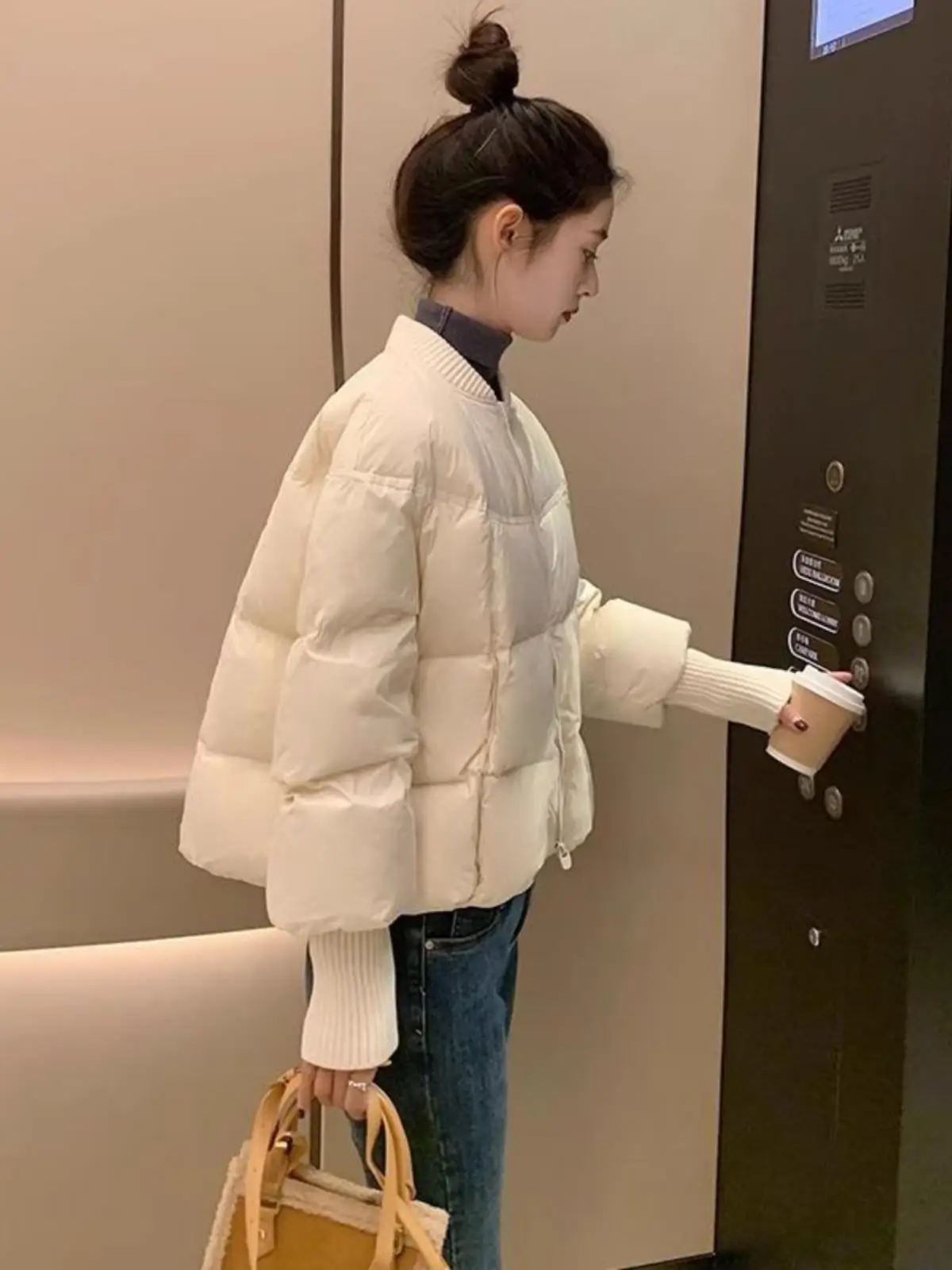 

Women's Baseball Collar Bread Winter Thickened Fashion Design down Cotton Jacket Coat Short Style Zipper Closure Pure Color