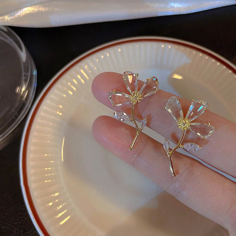 Pendientes de gota de flor dulce para mujer, aretes de circón de cristal transparente, joyería de temperamento de fiesta coreana, regalos de moda