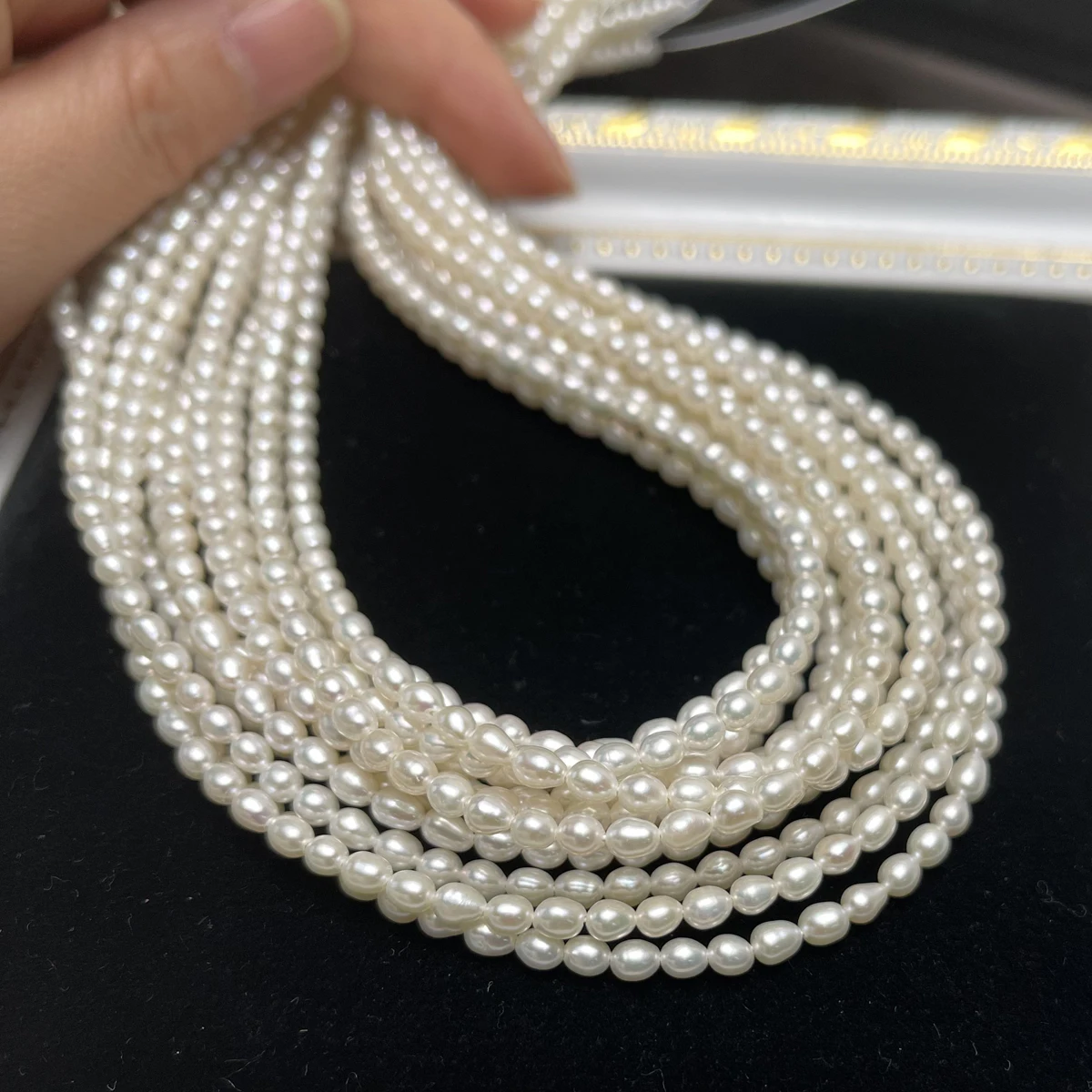 3-4mm Natural Freshwater Pearl White Luster Rice Spacer Loose Bead for Jewelry MakeDIY Necklace Earring Bracelet Accessory Women