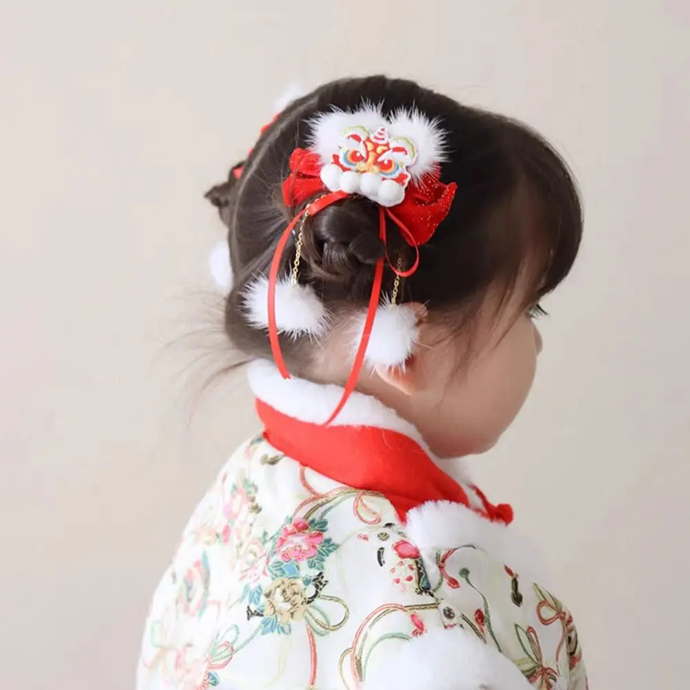 Festive Cute Bell Tiger Plush Ball Tassel Bow Girl Hair Accessories Chinese Style Hair Clip New Year Hairpin Red Bangs Clip