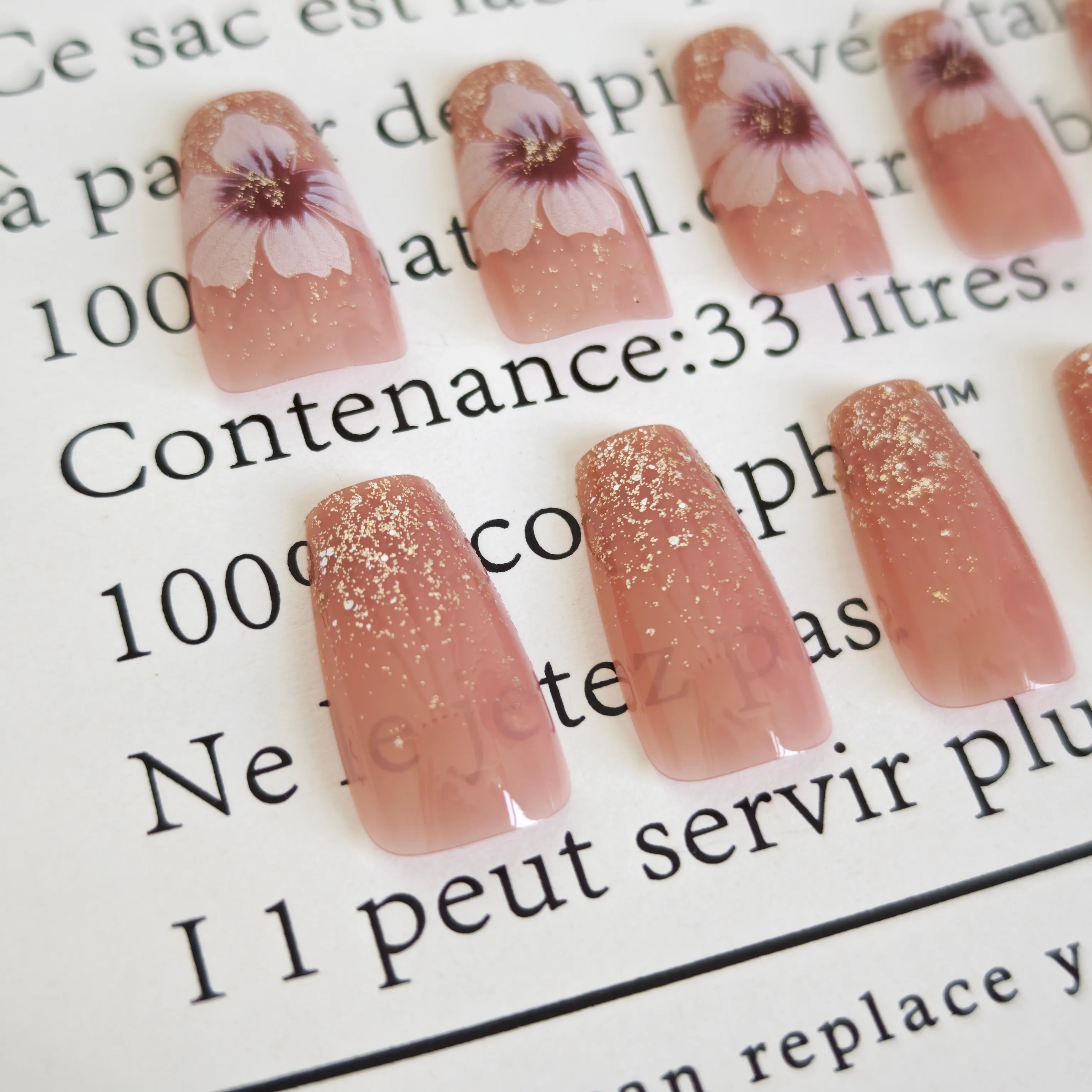 24枚入り グリッター椿ネイル ヴィンテージフローラル つけ爪 ミディアムロング ユーロスクエア＆ミックスサイズ