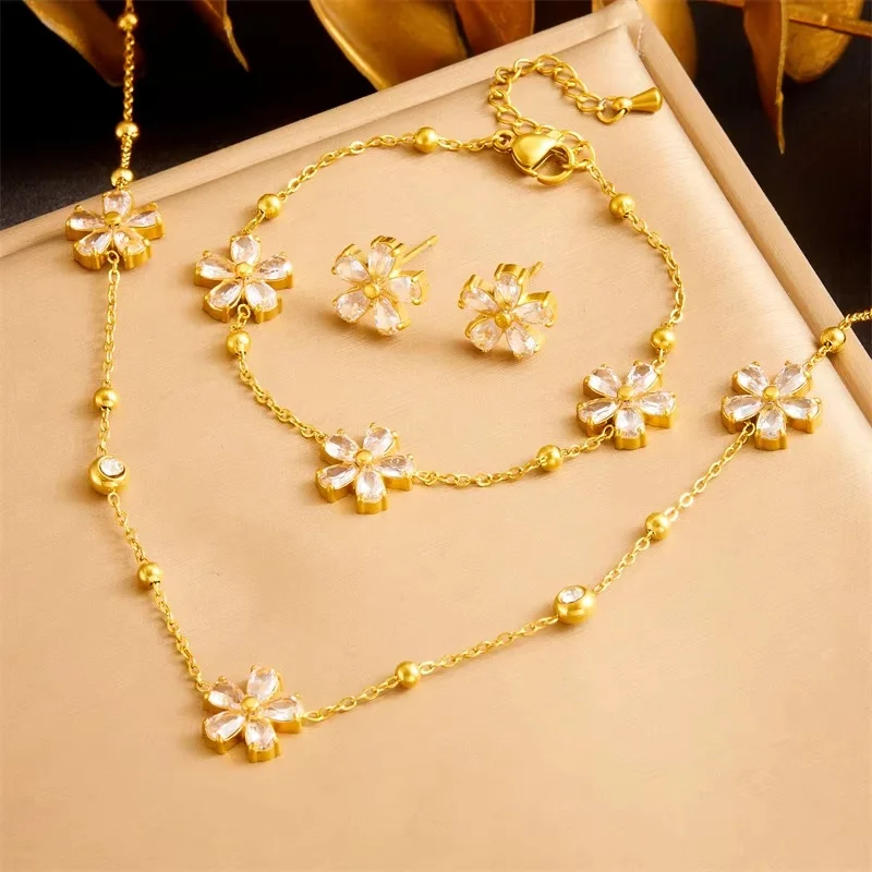

Simple New Gold Plated Stainless Steel Flower Jewelry Bridal Set Necklace Bracelet Earring Set Suitable For Wedding Party Gifts