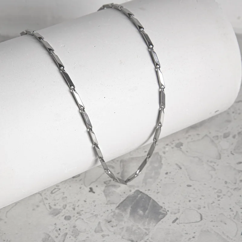 925 Sterling Silver Rhombus Chain, Suitable for Both Men and Women. A Must-Have Trendy Item, Classic and Versatile. Style: High-End Necklace. Ideal Gift Choice.