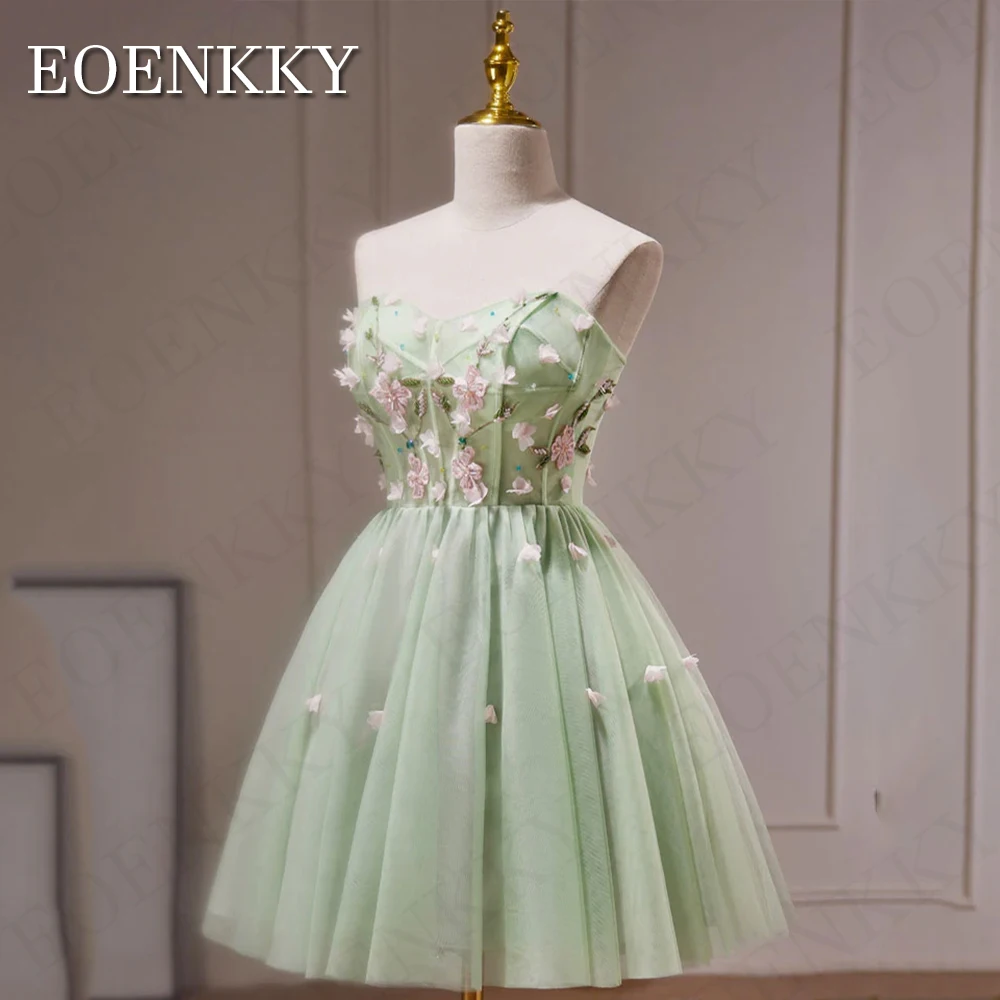 Vestido corto sin tirantes con cuentas de tul, minivestido verde elegante con flores en 3D, línea A, Homecoming, escote corazón Vestido de fiesta corto sin tirantes de tul y pedrería  Verde Mini Elegante 3D Flores A-Li