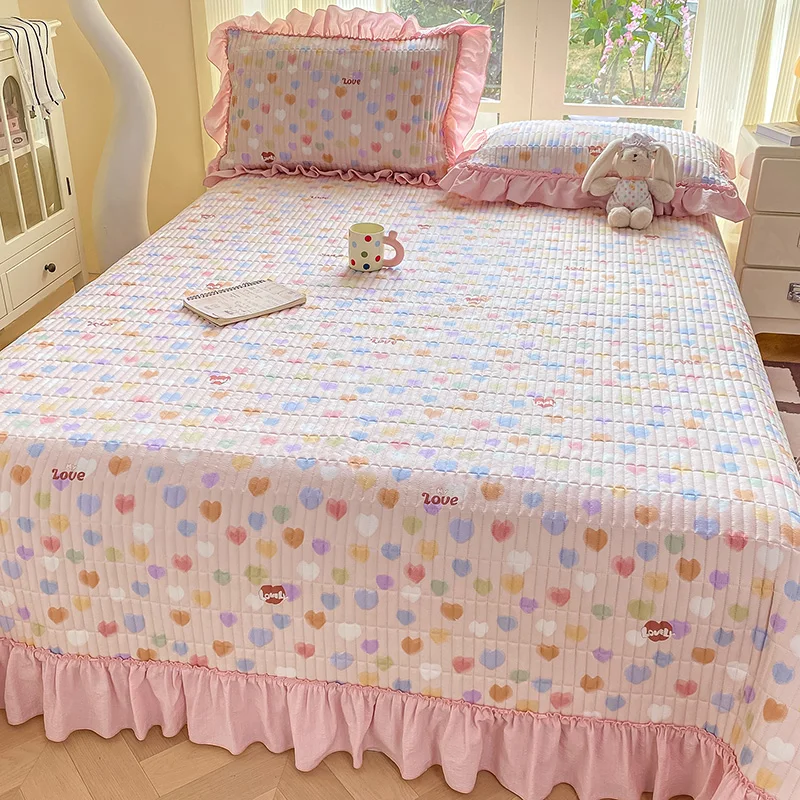 1pc Colorful Heart Printed Quilted Bedspreads for Bed Thickened Bed Cover with Ruffles Queen/King Skin-friendly Bedspread/Quilt