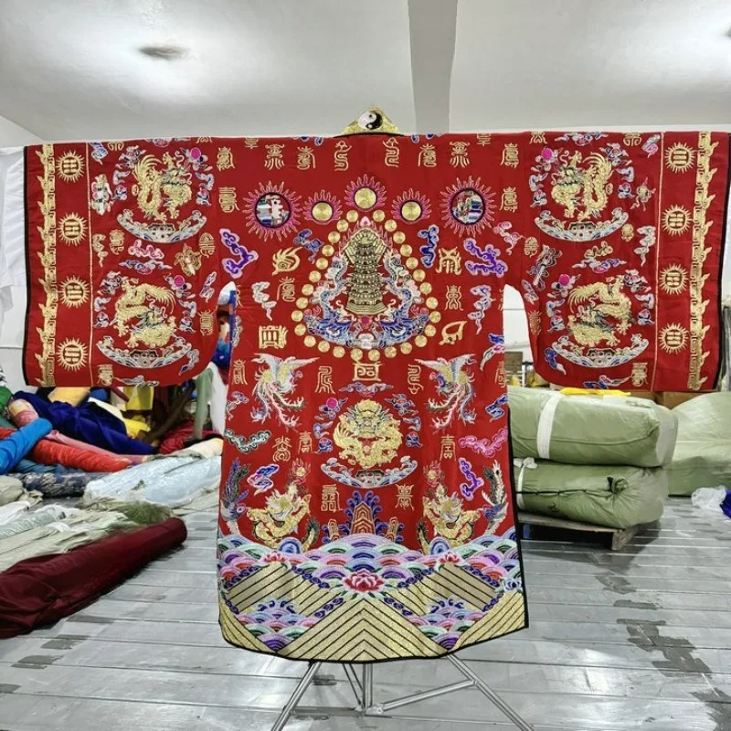 Big red light yarn, small sleeves, cassock 28 star drop clothes, Taoist robe