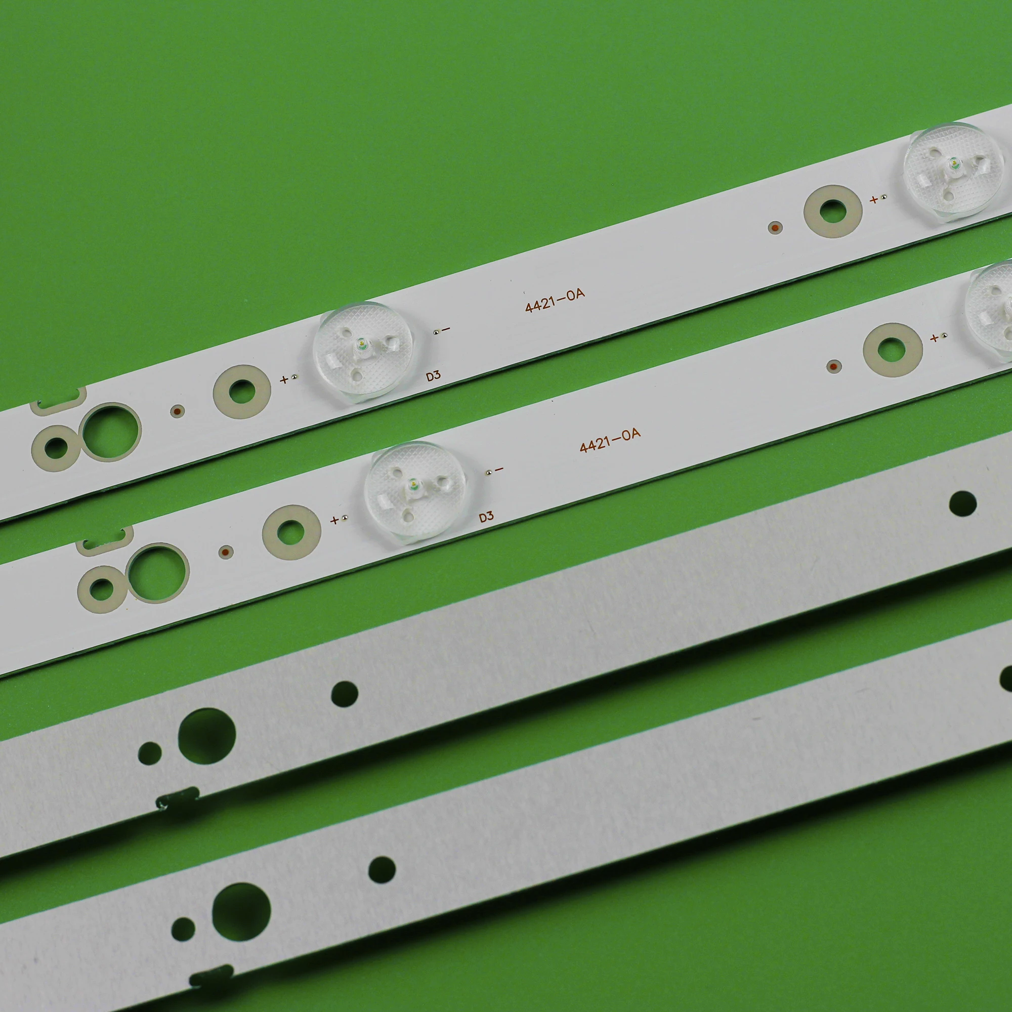 ใหม่ 8 ชิ้น/ชุด LED แถบสําหรับ 43 TV CRH-A 4330300104 L6CN Rev1.0 และ CRH-A 4330300105 R6CN Rev1.0 7710- 643000 -L100 7710- 643000 -R100