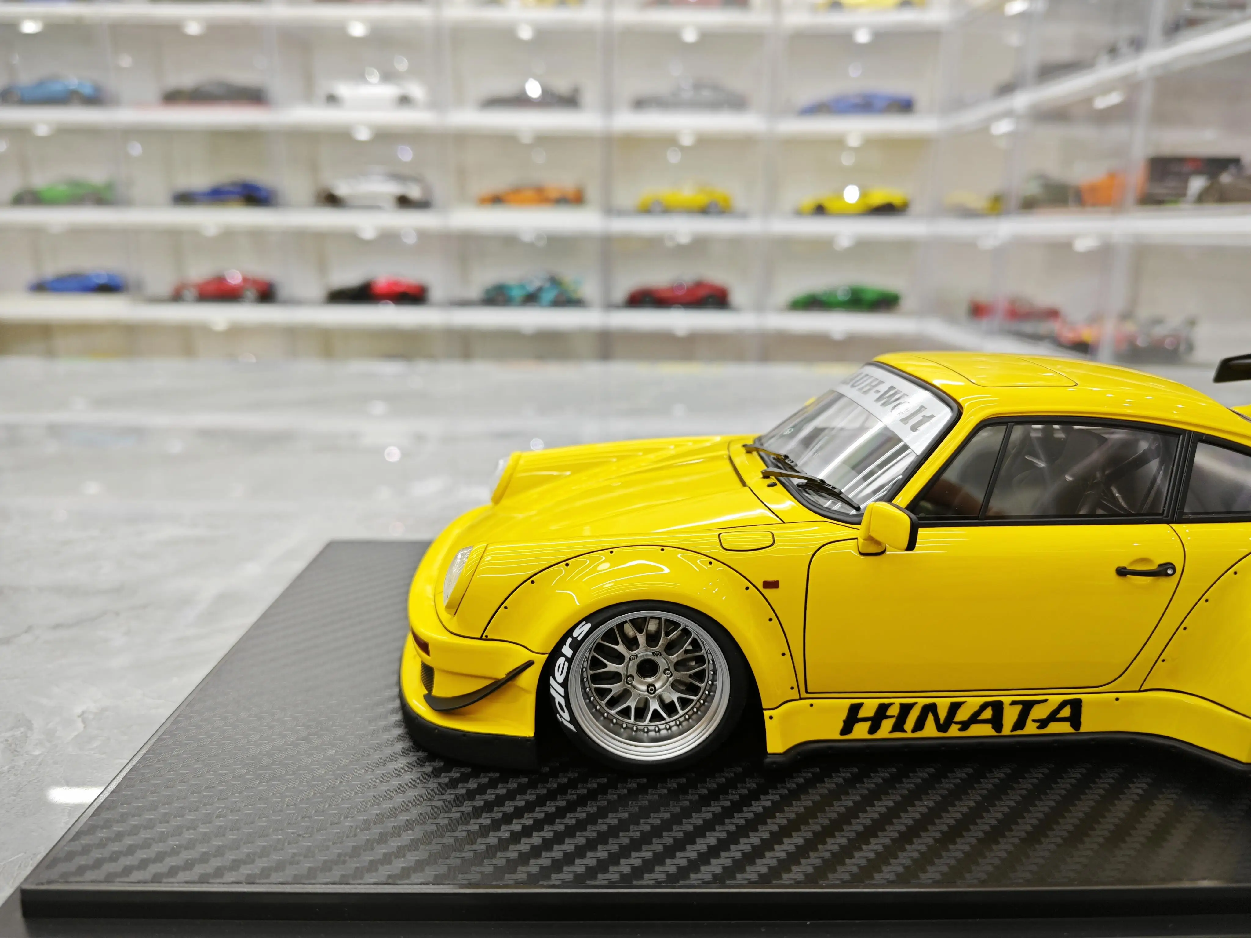 JDM-樹脂製の車のシミュレーションモデル,収集可能な装飾品,黄色のギフト,ig 911,rwb 930, 1/18