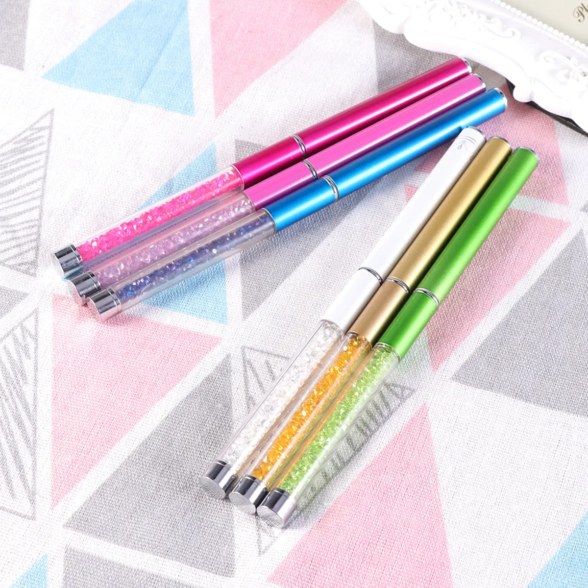 

Набор из 6 щеточек для ресниц: спиральные, с плотными зубчиками, со стразами, пластиковые, металлические, портативные, для наращивания ресниц, аппликаторы для туши