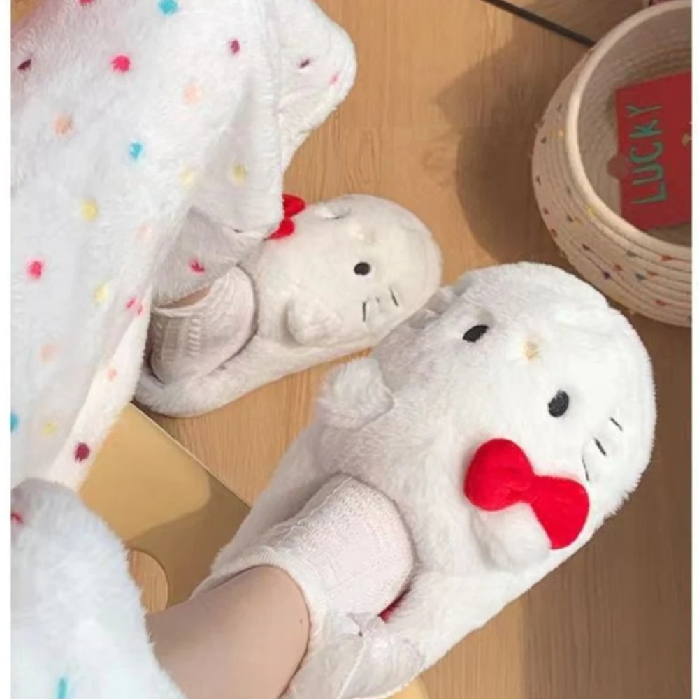 Pantoufles Hello Kitty en coton chaud pour couple fille, accessoire de dessin animé, cadeau de vacances, automne et hiver