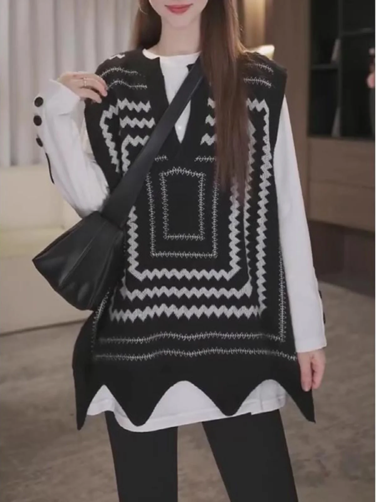 

Женский вязаный жилет-топ с V-образным вырезом, в клетку, стандартной длины, для многослойных образов, весенний модный тренд