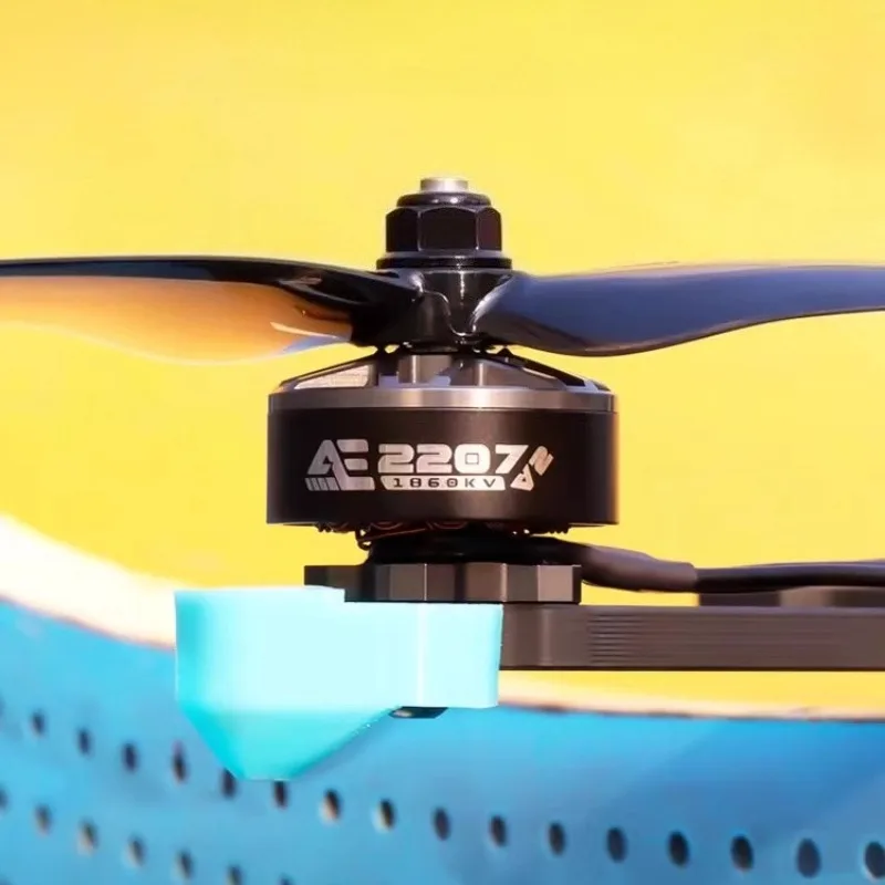 

4PCS Axisflying AE2207 V2 Brushless Motor 1860KV 6S /1960KV 2100KV 6S FPV Compatible 5inch Propeller RC Multicopter UAV DIY PART