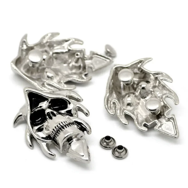

15 Sets Silver Tone Skull Skeleton Metal Decorative Spikes Rivets Studs Spots For Fashion Bags Hats 5.3x3.6cm