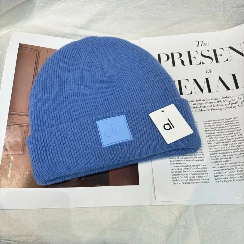 قبعة AL Yoga النسائية الرجالية العصرية المحبوكة قبعة دافئة للركض والرياضة بدون إطار قبعة انفجار الشارع في الهواء الطلق