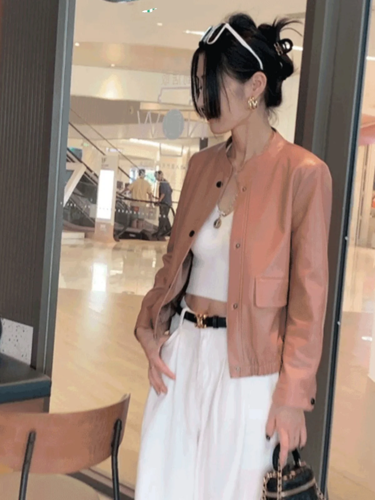 Giacca in Pelle Corta da Donna alla Moda, Monocolore, con Colletto Rialzato, Nuova Collezione Primavera, Slim Fit, Stile Biker