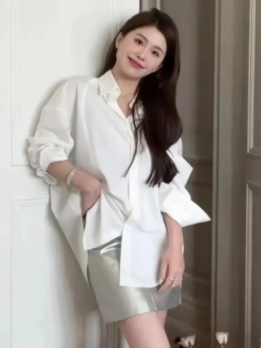 Długi, luźny damski sweter Ele Long Sve White, nowy model na wiosnę 2024, styl koreański, zapinany na guziki, jednolity kolor, mieszanka poliestru.