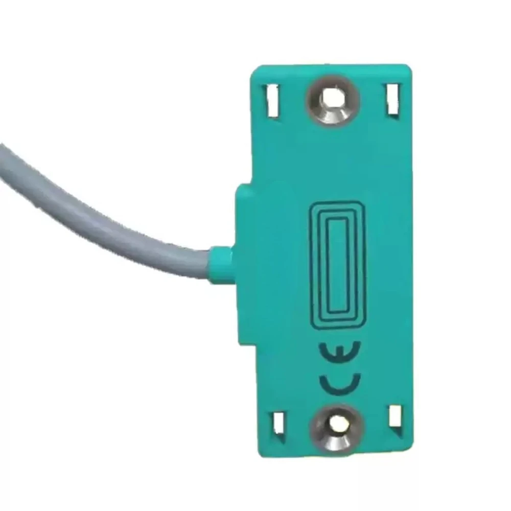 Three-wire proximity  CBN10-F46-E0 EO E1 E2 E3 - 5 meters - 10 meters Sensor