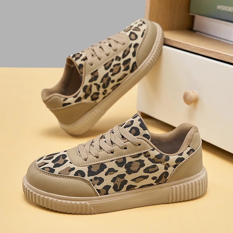 Pattern-Free Solid Skate Shoes Unisex Flat Sneakers Soft Breathable Wear Resistant Non Slip Campus Commute Canvas Shoes