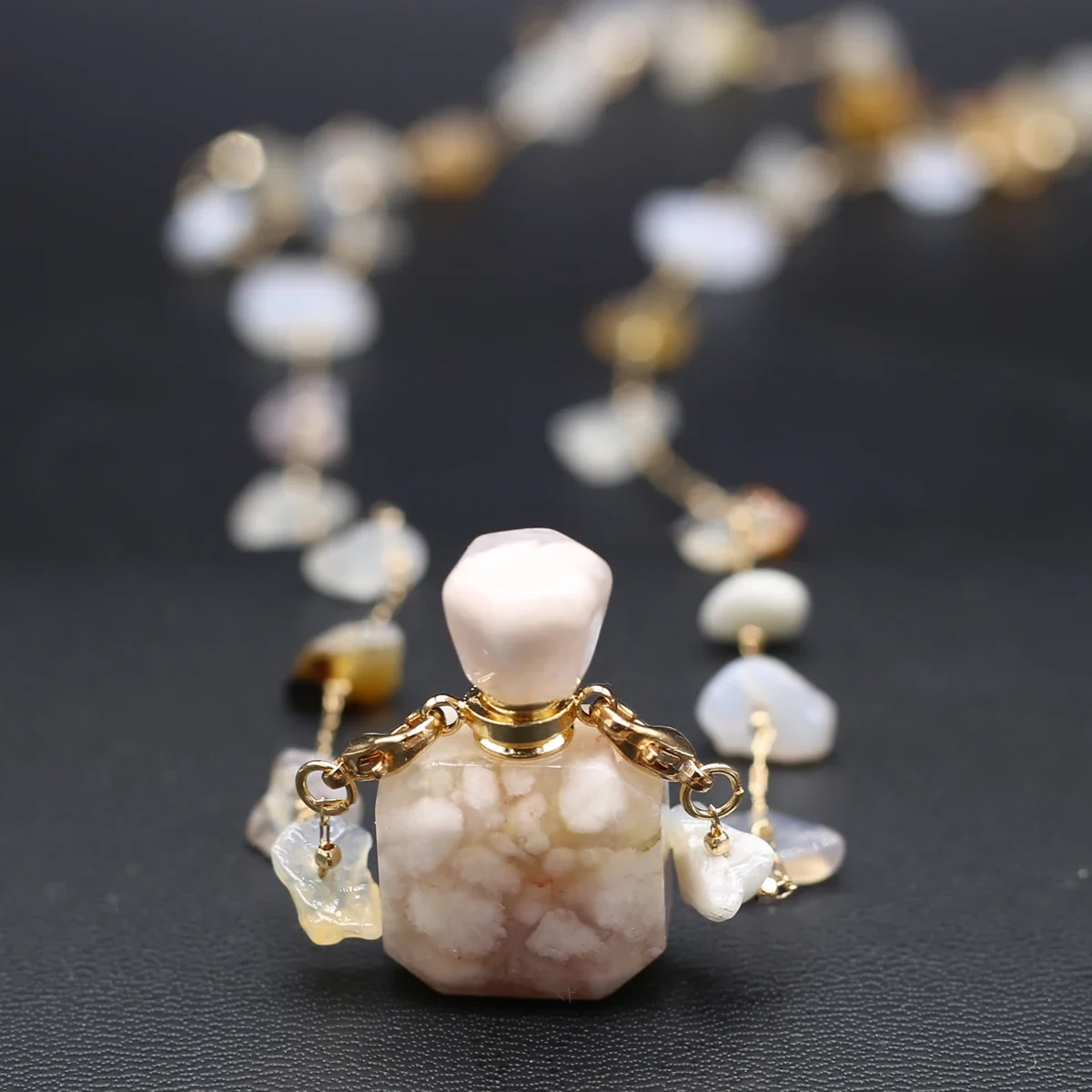 Natural Stone Cherry Flower Agate perfume Bottle Essential Oil Diffuser Pendant Necklace Gravel Chain Exquisite Gift for Women