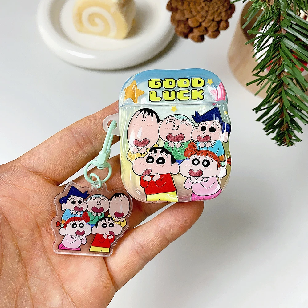 漫画クレヨンしんちゃん IMD ペンダント型イヤホンカバー、Airpods 4 3 2 1、Airpods Pro 2 4イヤホンに適しています、チャーム付きで可愛い