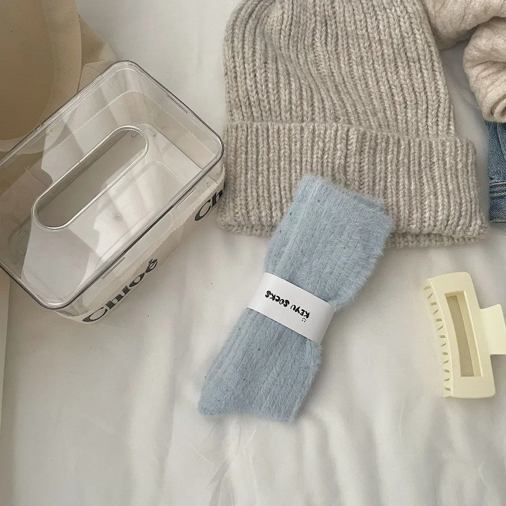 Nouvelles chaussettes chaudes pour femmes couleur unie mi-mollet chaussettes en fourrure de renard épaissi doux mi-mollet chaussettes filles