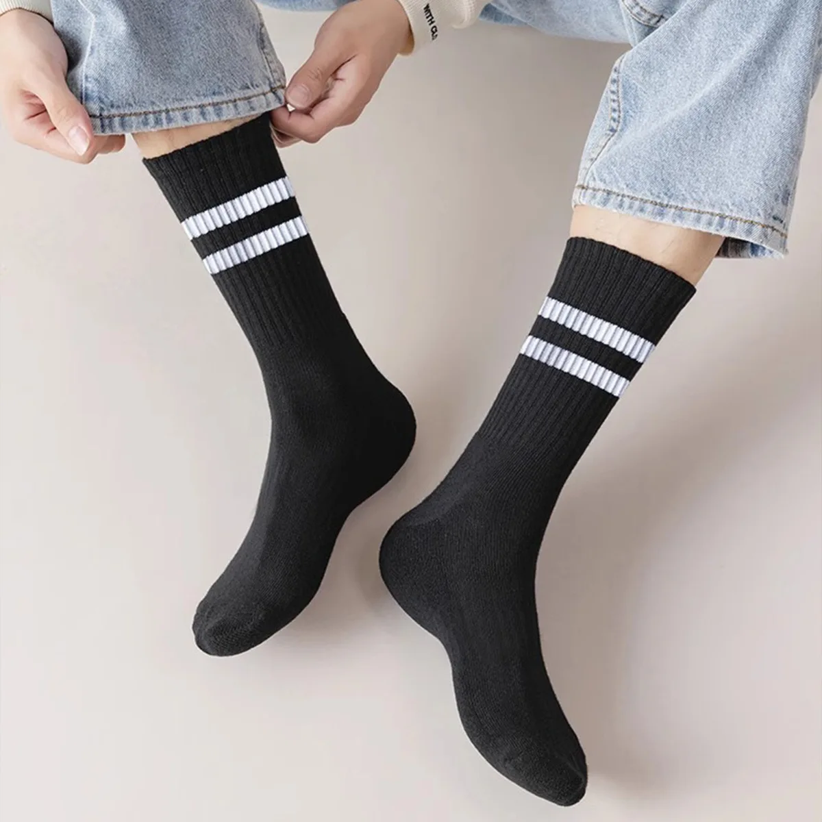 10 Paar gestreifte Baumwollsocken für Damen, atmungsaktiv, bequem, Sportsocken, schweißabsorbierend, modische schwarz-weiße Socken – Detail 9